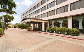 Ramada Plaza By Wyndham Karachi Airport Hotel